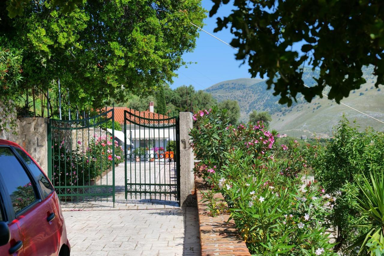 Saranda Landscape Nivice Exterior foto
